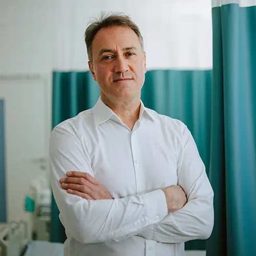 Dr Radoš Đinović